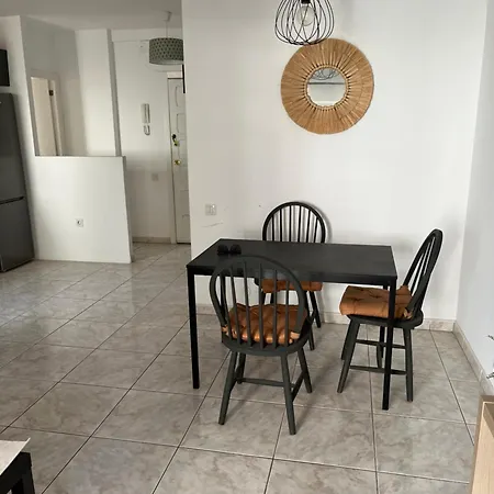 Dominica Beautiful In The First Oceanline In Cristianos. Apartment